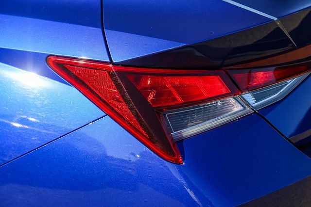 2023 Hyundai ELANTRA SE