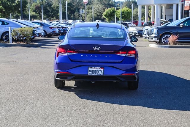 2023 Hyundai ELANTRA SE