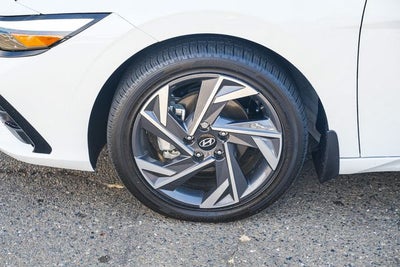 2025 Hyundai ELANTRA HYBRID Limited