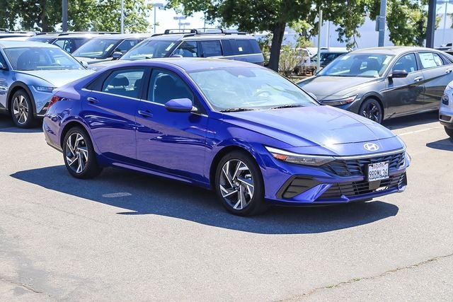 2025 Hyundai ELANTRA SEL Convenience