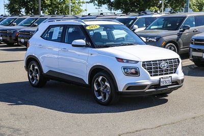 2025 Hyundai VENUE SEL
