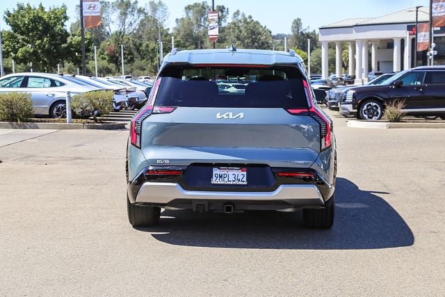 2024 Kia EV9 Land