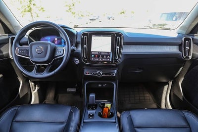 2023 Volvo XC40 B5 Core