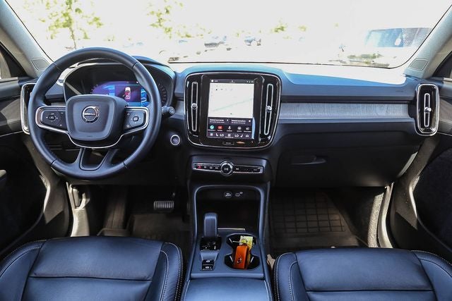 2023 Volvo XC40 B5 Core