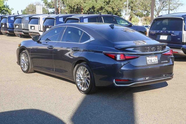2023 Lexus ES 300h Luxury