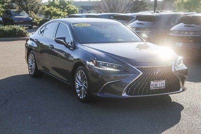 2023 Lexus ES 300h Luxury