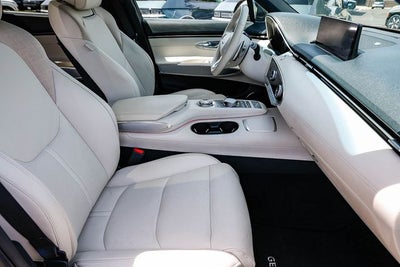 2023 Genesis Electrified GV70 Advanced