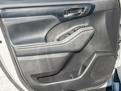 2022 Toyota Highlander Hybrid Bronze Edition