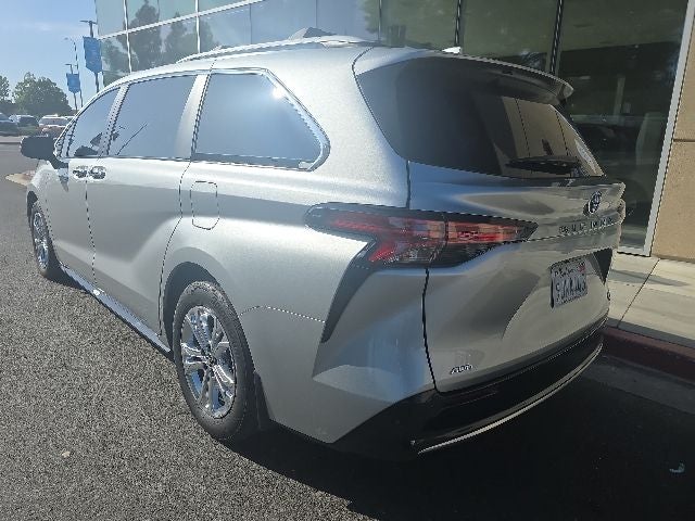 2024 Toyota Sienna Platinum 7 Passenger