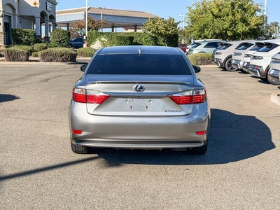 2015 Lexus ES 300h