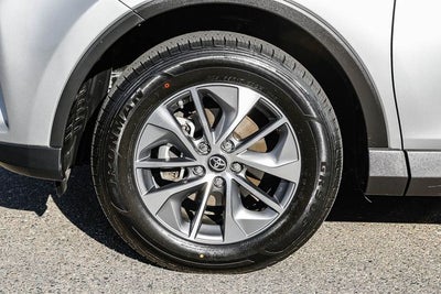 2016 Toyota RAV4 Hybrid XLE