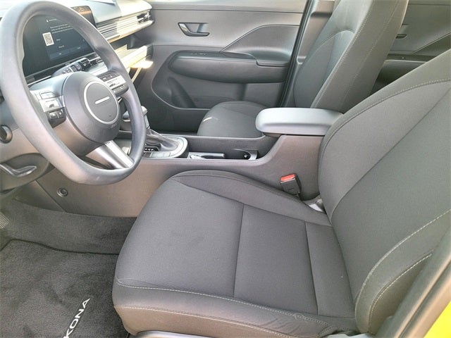 2025 Hyundai KONA SE