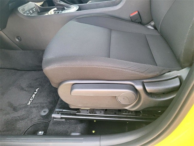 2025 Hyundai KONA SE