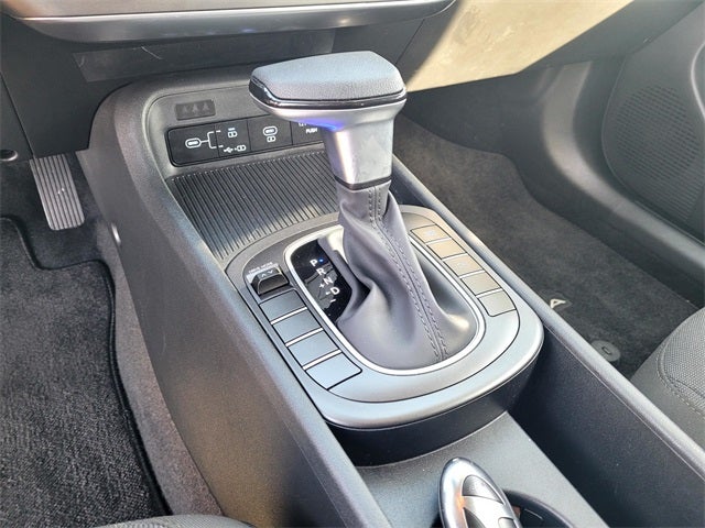 2025 Hyundai KONA SE