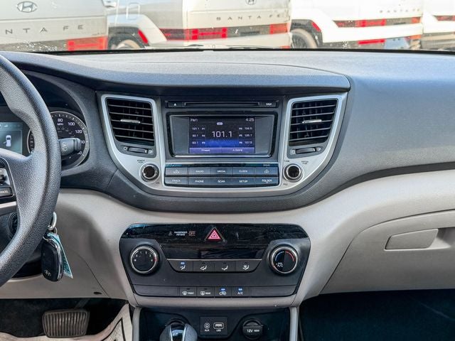 2016 Hyundai TUCSON SE