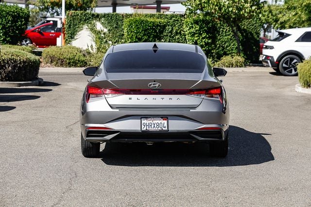 2021 Hyundai ELANTRA SE