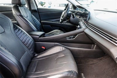 2023 Hyundai ELANTRA Limited