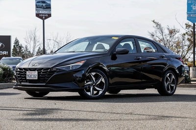 2023 Hyundai ELANTRA SEL