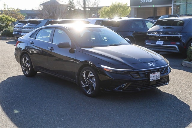 2025 Hyundai ELANTRA SEL Convenience