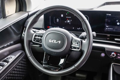 2025 Kia Carnival SX