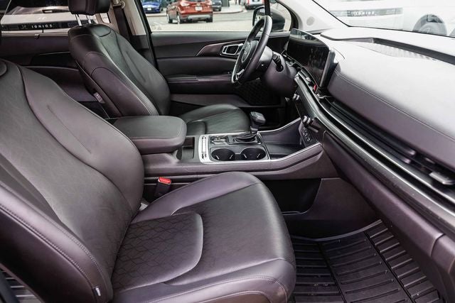 2025 Kia Carnival SX