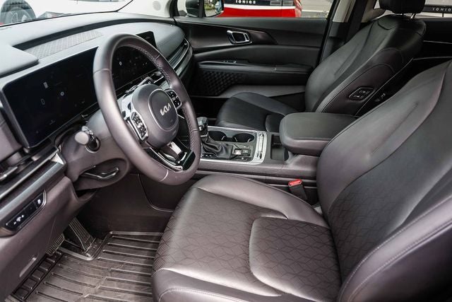 2025 Kia Carnival SX
