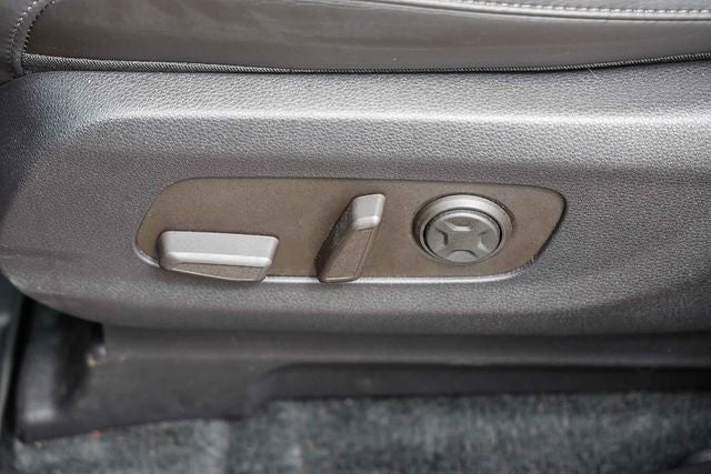 2025 Kia Carnival SX